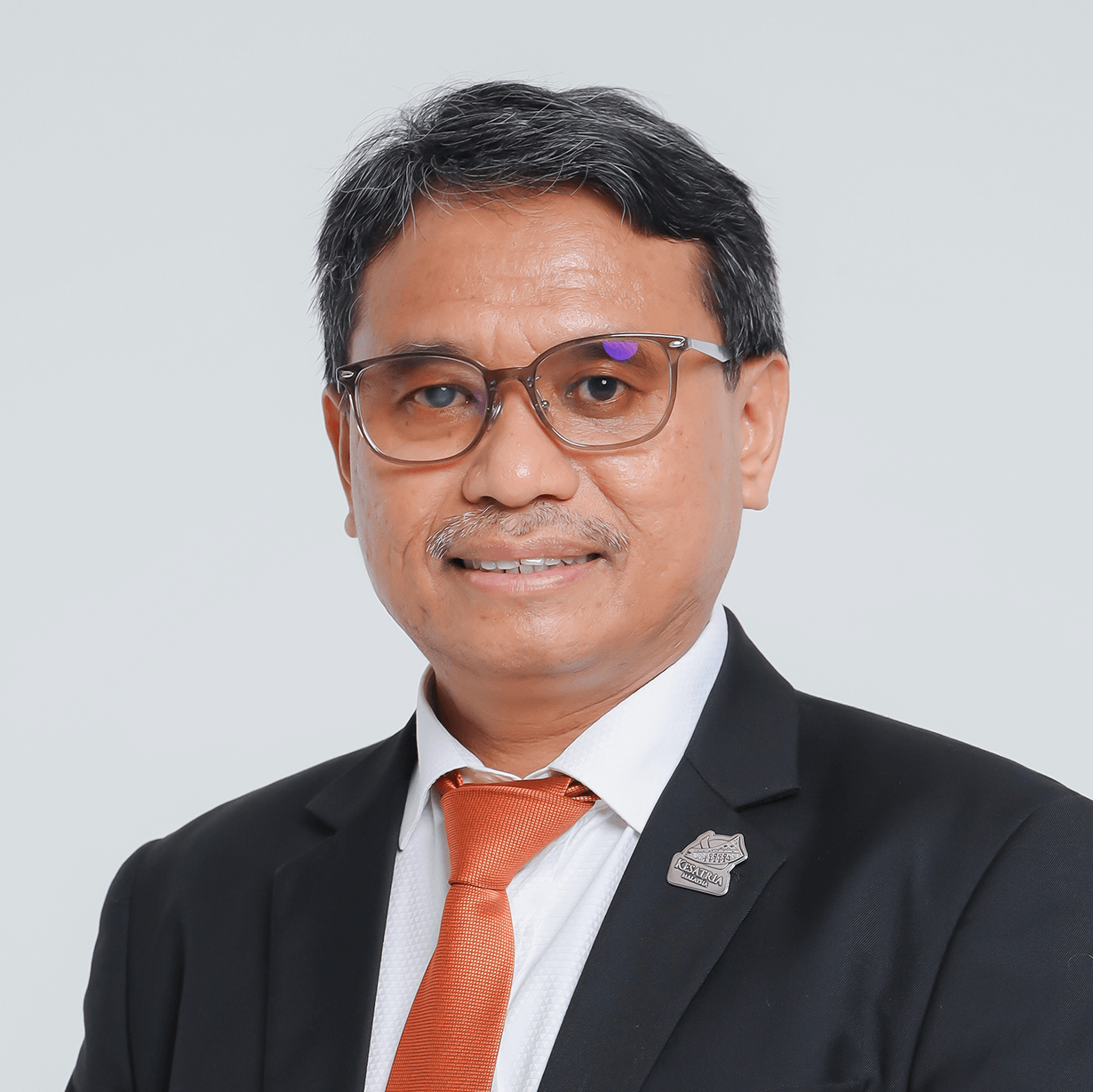 Portrait of Dr Azmi Alias